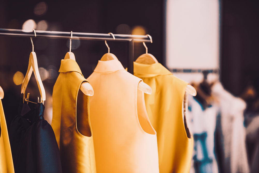 Cinq enseignes de vêtements responsables pour acheter mieux (et moins !)