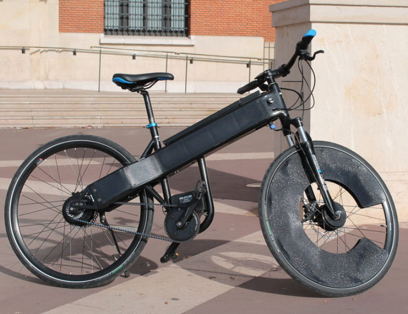 Le premier vélo à assistance électrique solaire et autonome