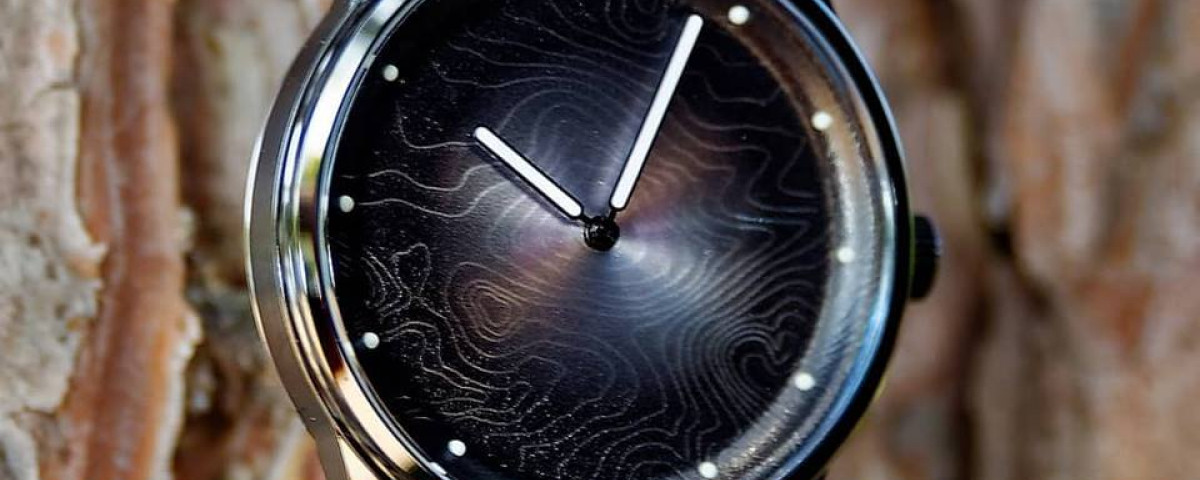 Une marque française crée une montre solaire fabriquée à partir de déchets